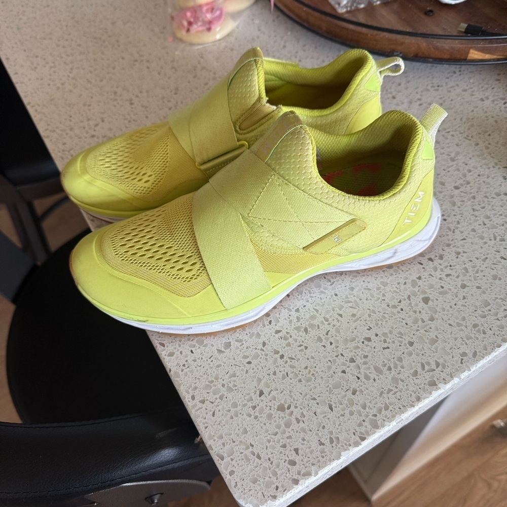 Tiem spinning shoes cycling sz 8.5 gym workout neon yellow spin class - Picture 5 of 5